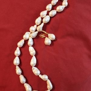 Large baroque white pearl necklace